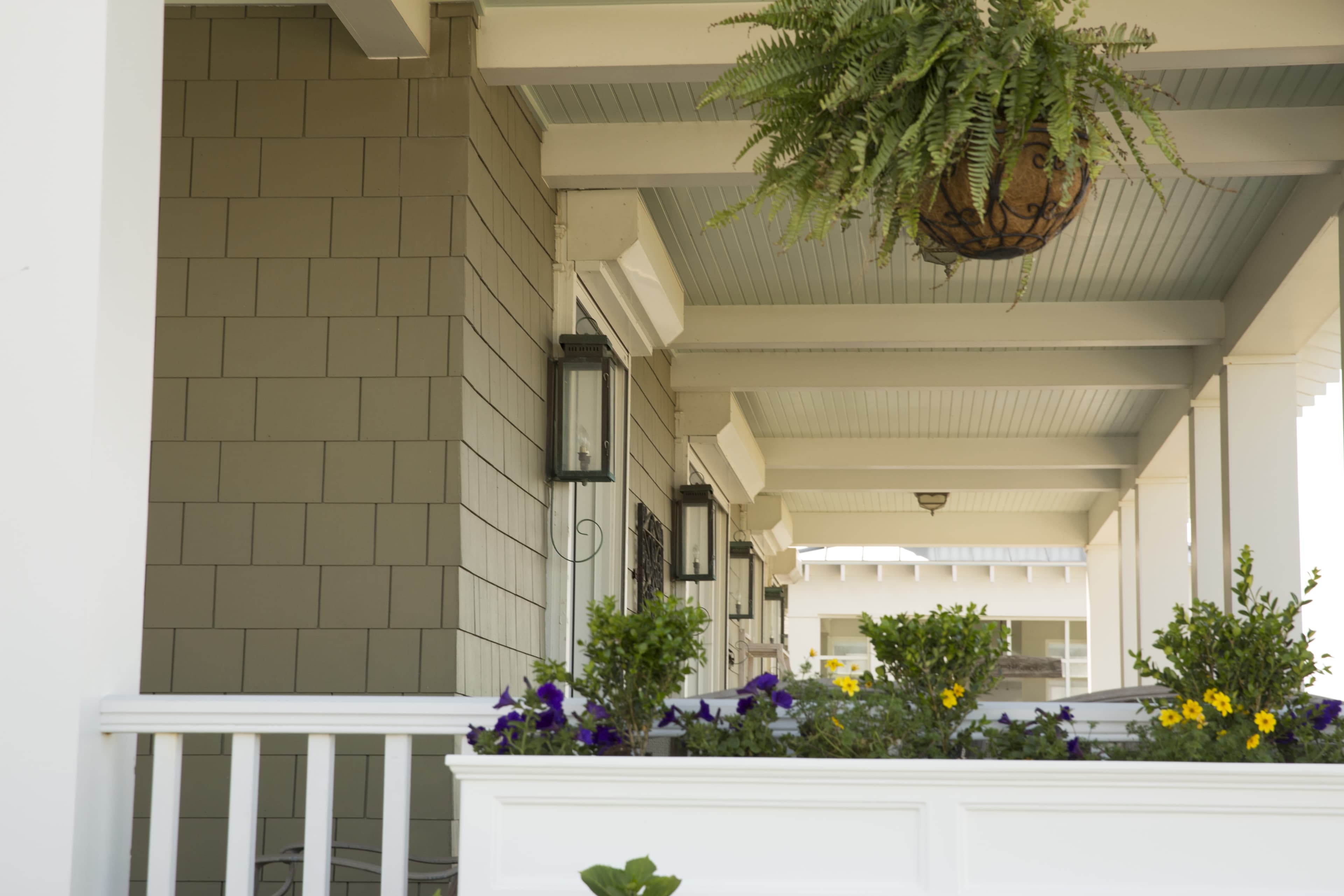 Craftsman Home Style Guide - Large front porch detail with Hardie Shingle in Norfolk and field painted Hardie Trim in a custom color Large front porch detail with Hardie Shingle in Norfolk and field painted Hardie Trim in a custom color