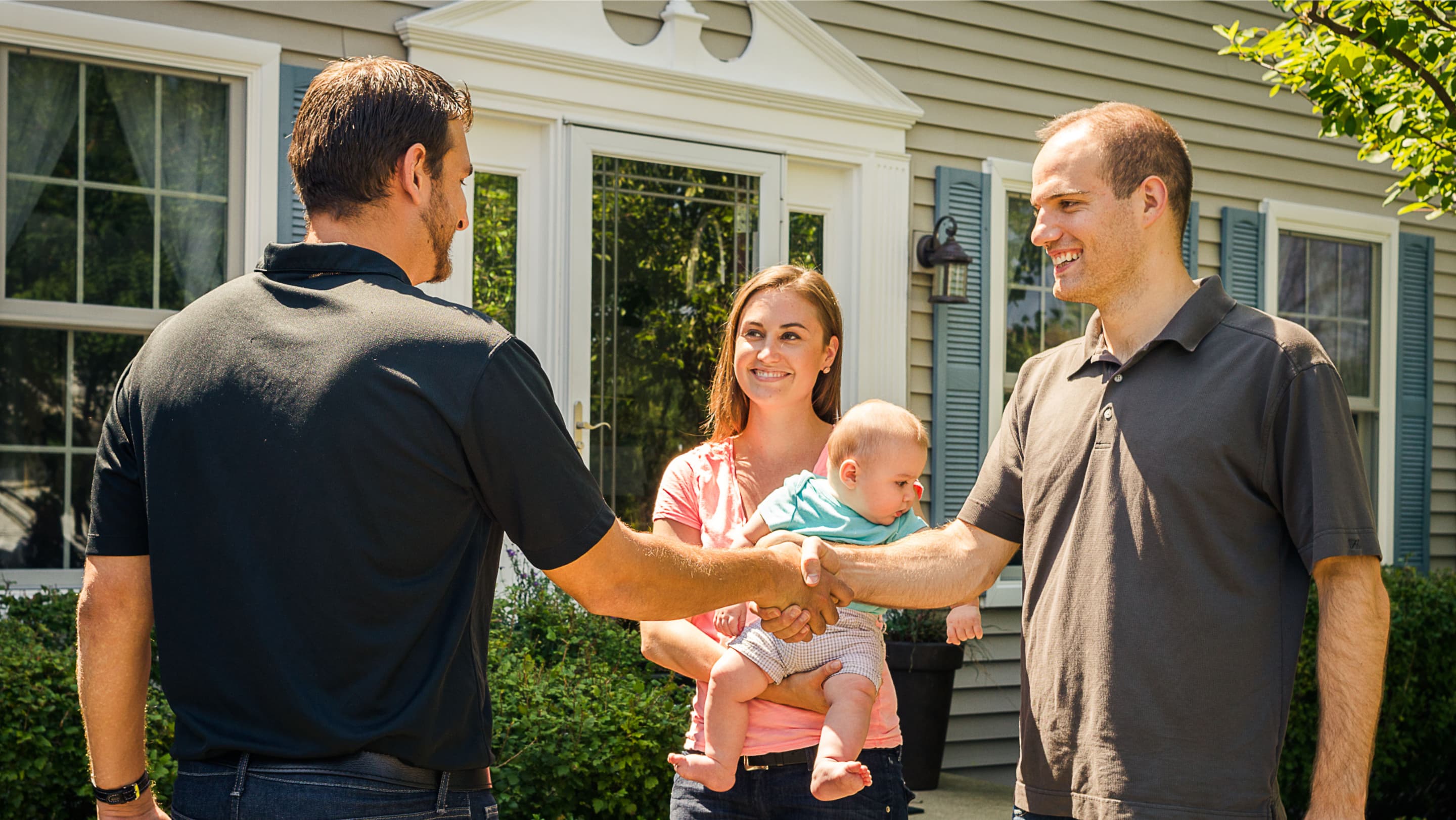 james-hardie-contractor-meeting-with-family