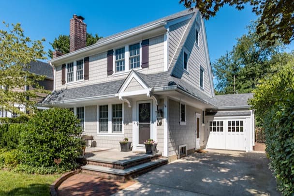 The most popular house colors to inspire your siding: Midwest - Cobble Stone The most popular house colors to inspire your siding: Midwest - Cobble Stone