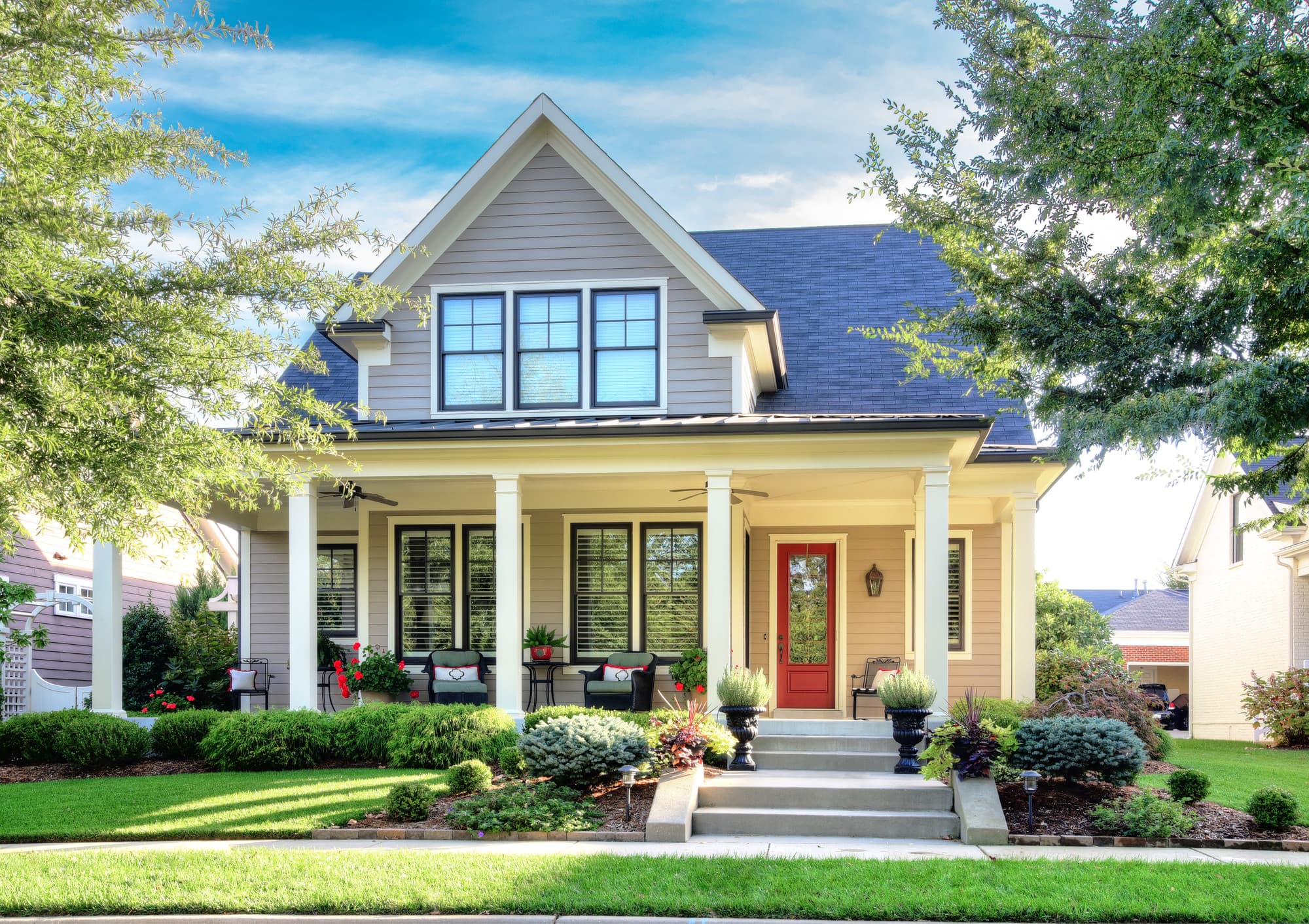 The most popular house colors to inspire your siding: Khaki Brown The most popular house colors to inspire your siding: Khaki Brown