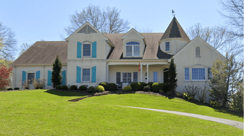 Lakeside Renovation and Design – BEFORE: clad in stucco Lakeside Renovation and Design – BEFORE: Clad in stucco